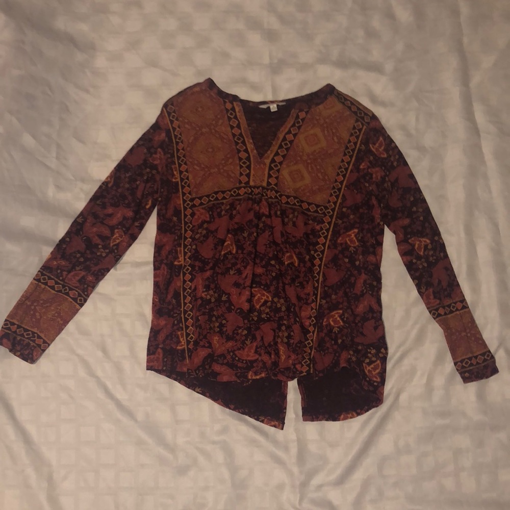 SOLD Lucky brand Boho style, long-sleeve, patterned, split in the back size M